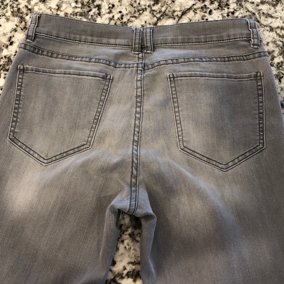 New York & Co jeans -Sz 6 - Picture 3 of 6